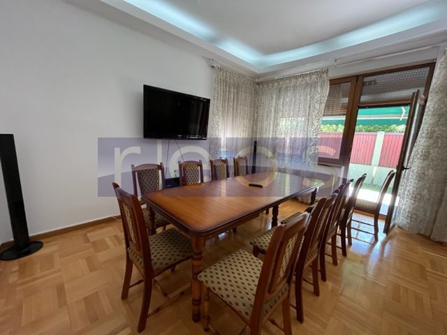 Vila spatioasa 6 dormitoare | gradina | Garaj - Poză 35