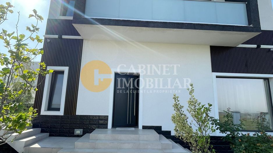 Vila Moderna - Piscina exterioara - finisaje PREMIUM - Poză 3