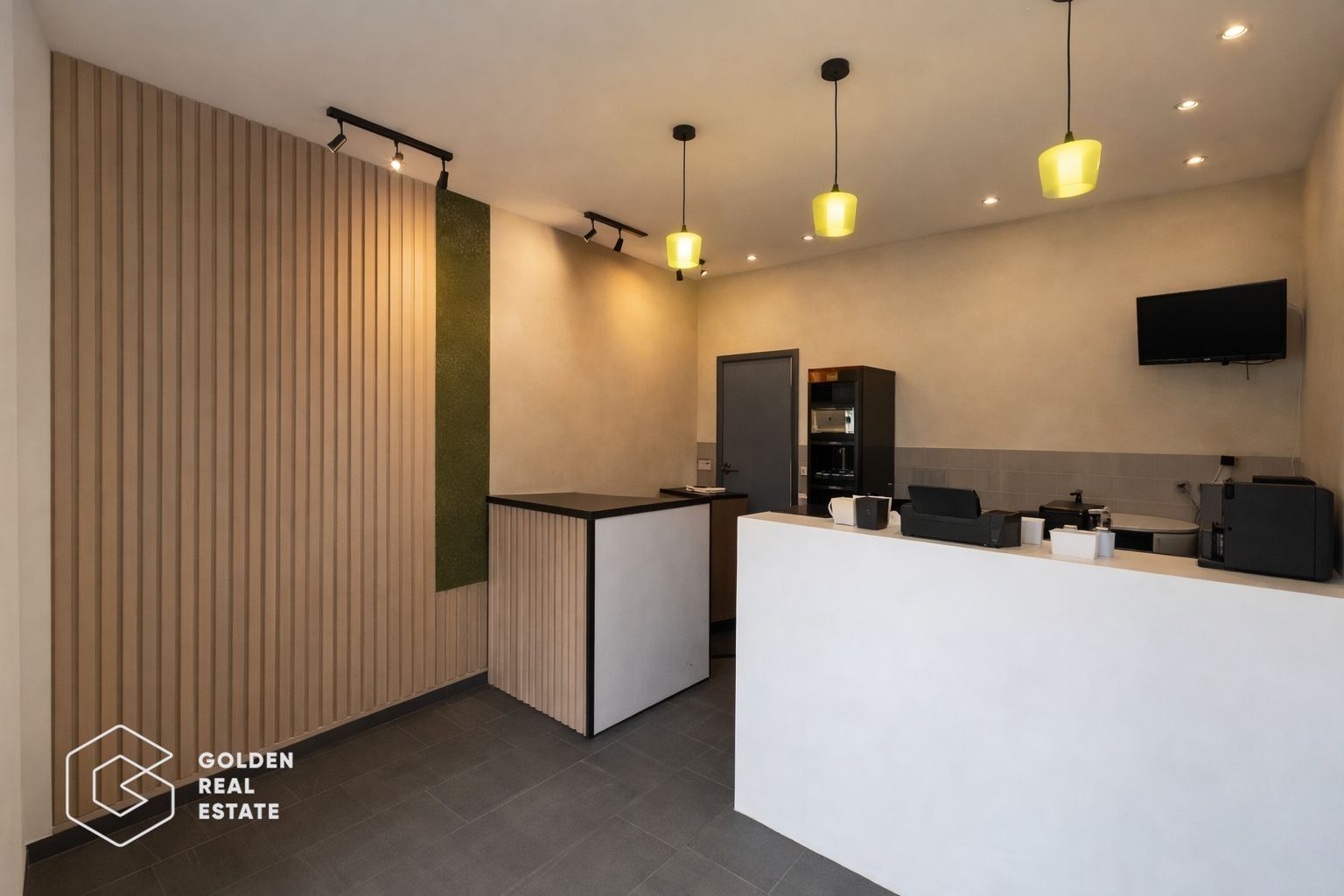 Spatiu comercial in inima orasului, 30 mp, locatie exceptionala, acces stradal - Poză 2