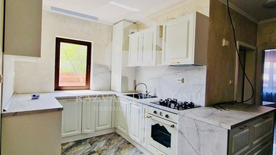 Casă spațioasă, mobilată și utilată în Năvodari Nord-Vest - Poză 5