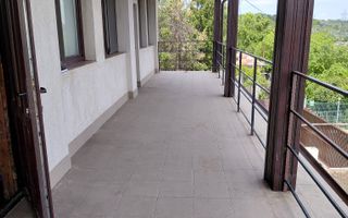 Casa P+1 zona Traian cu vedere la Brates - Poză 13