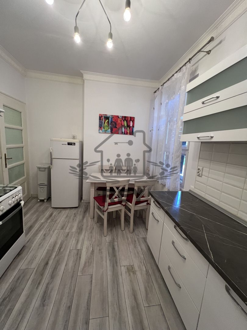 De Închiriat Apartament 3 camere pretabil 3 studenți sau o familie - Poză 2