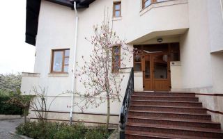 Chirie casa, 5 camere, strada Dîmbului, Centru - Poză 1