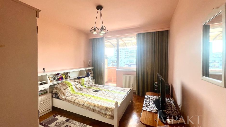 Apartament cu 4 camere in Grigorescu - Poză 1