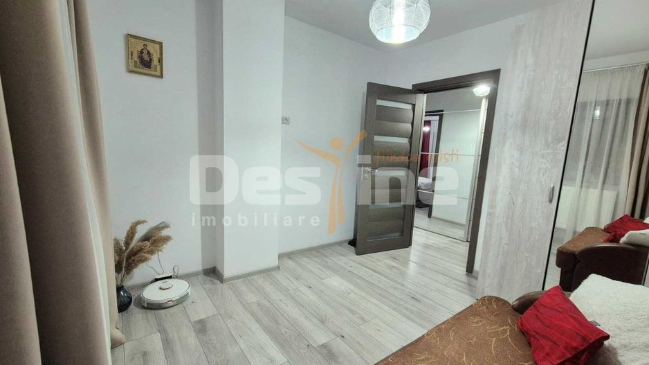 Apartament 3 Camere, Gata de Mutare, cu Parcare Privată - Poză 6