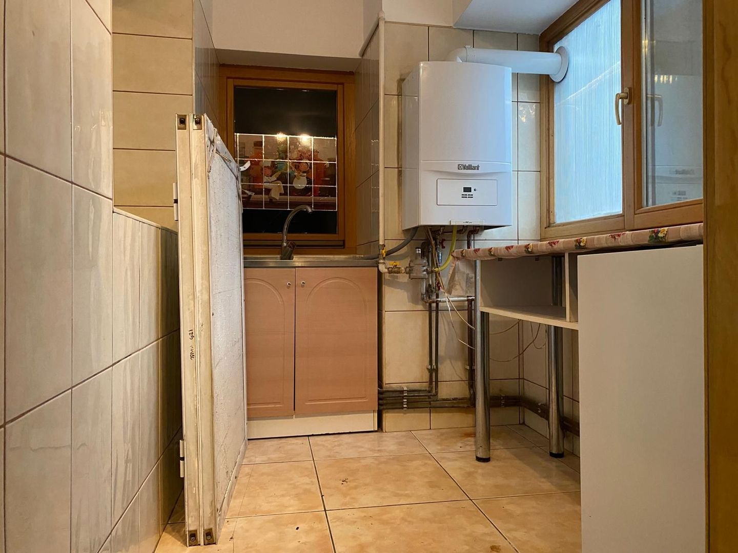 Apartament 4 camere-Ideal Birouri / Sediu Firmă – Etaj 1 – Comision 0% - Poză 13