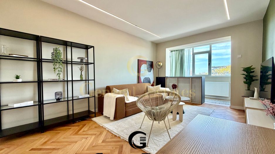 Copou | 2 Camere Decomandat | Lângă Parc | Vedere Panoramică | Renovat - Poză 3