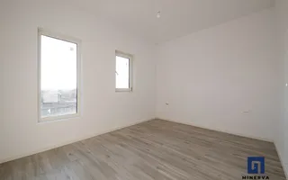 Duplex cu 4 camere si teren generos de 352 mp – Mosnita Noua - Poză 28
