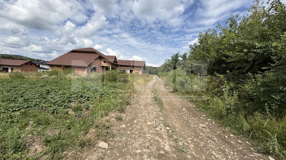 Teren intravilan | Horodnic de Sus | 1.920 mp - Poză 3