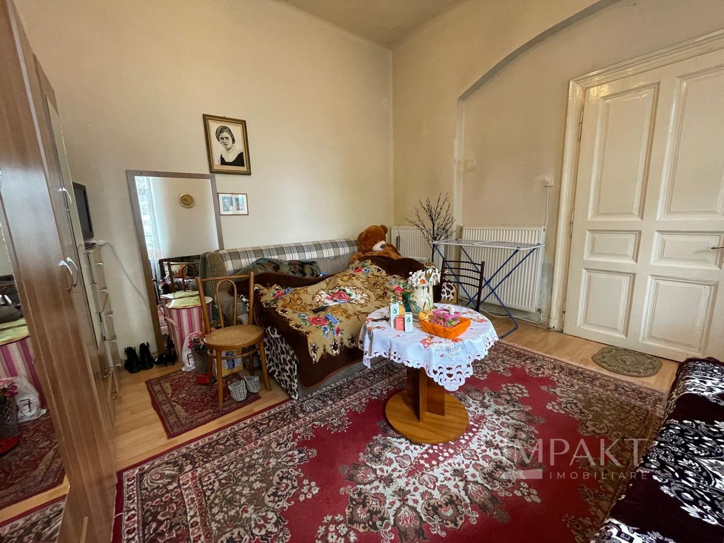 Vând apartament 2 camere la casa cu curte in centru Clujului! Parcare! - Poză 3