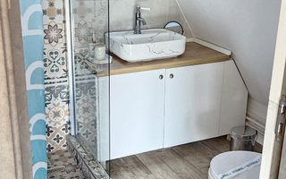Complex din casa noua si 3 cabane, piscina încalzita 6600 mp teren - Poză 2