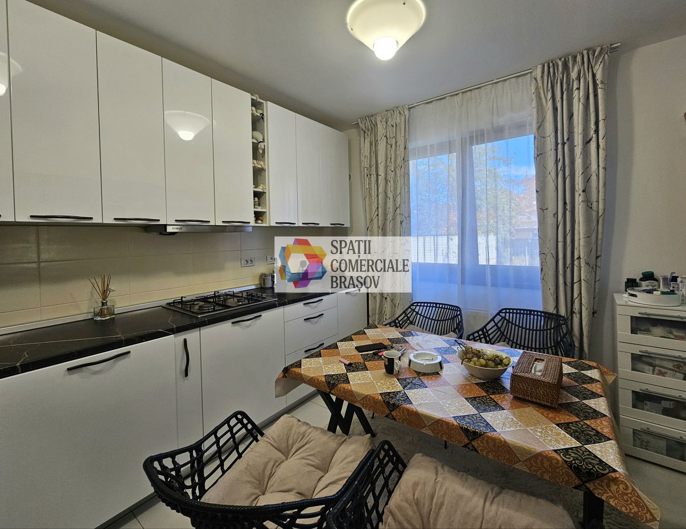 Casă individuala 5 camere de vânzare - zona Tractorul, Coresi - 270 mp - # plus - Poză 10