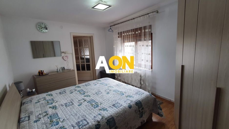 Casa cu 7 camere, 2 spatii comerciale, pretabila pt. birouri, Centru - Poză 10