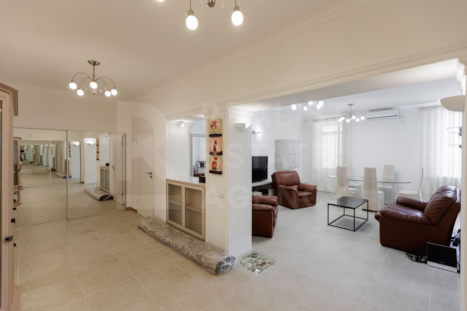 Chirie, apartament, 4 camere, str. Mihai Eminescu, Centru - Poză 3