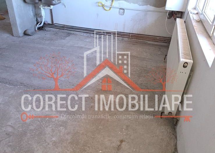 Apartament 4 camere – 70 mp utili + pod 30 mp – Etaj 5 – Preț 48.000 € - Poză 3