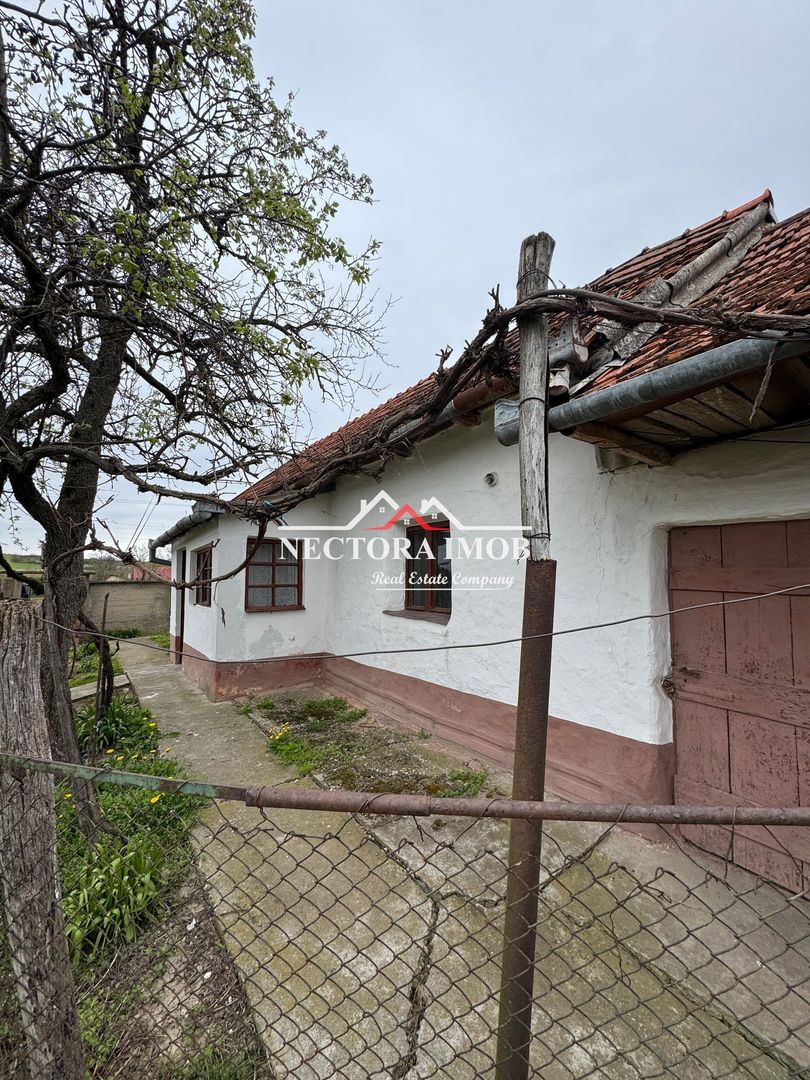 Casa 2 camere 70 mp, in CETARIU cu 2117 mp teren, la 15 km de Oradea - Poză 2