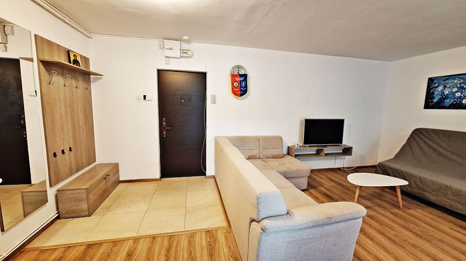 Centrul Civic, aproape de AFI, 3 camere recent renovate/mobilate, 165000 euro - Poză 6