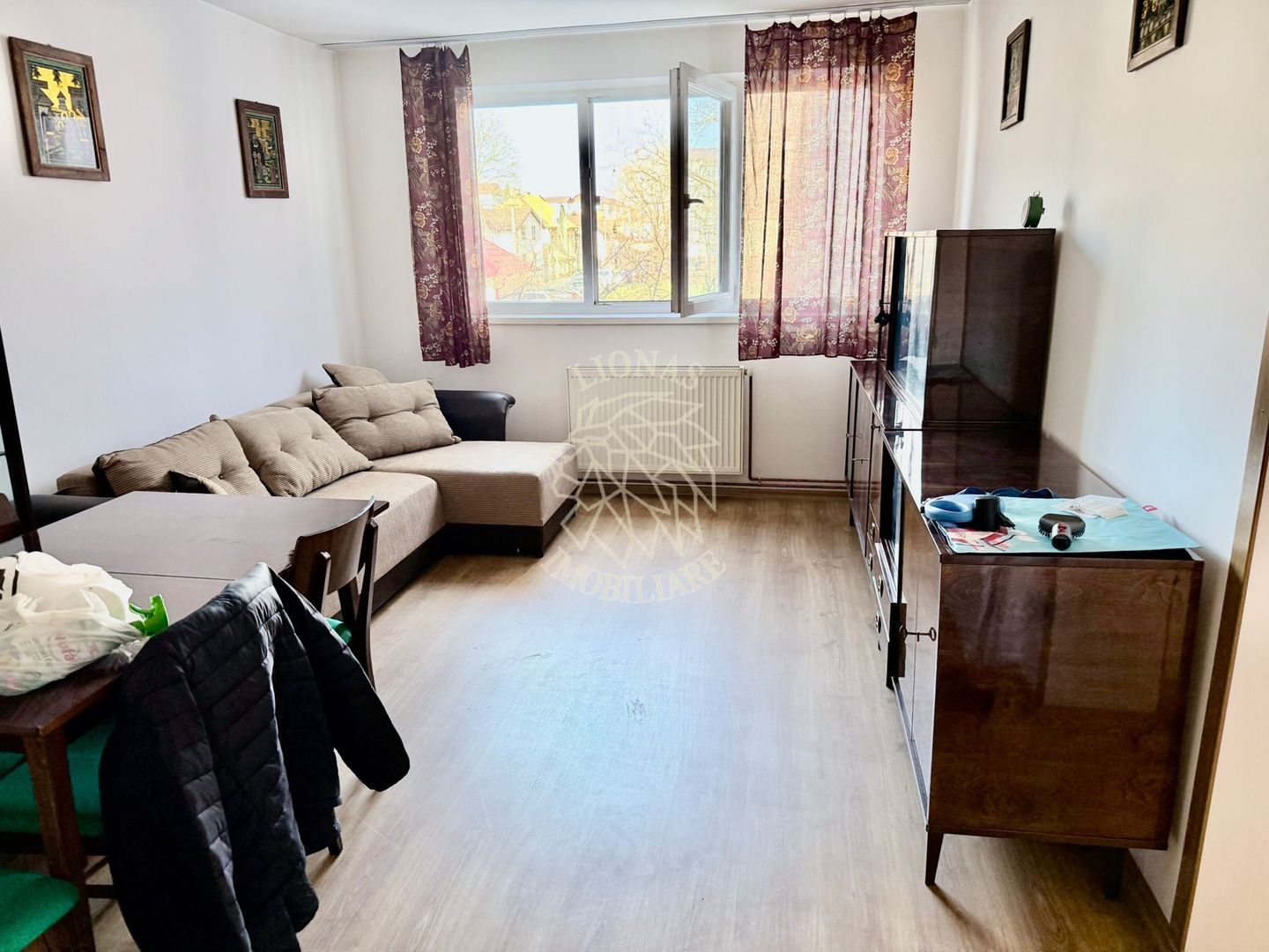 Apartament 2 camere 55 mp con.-etaj 1- Zona Decebal - Poză 1