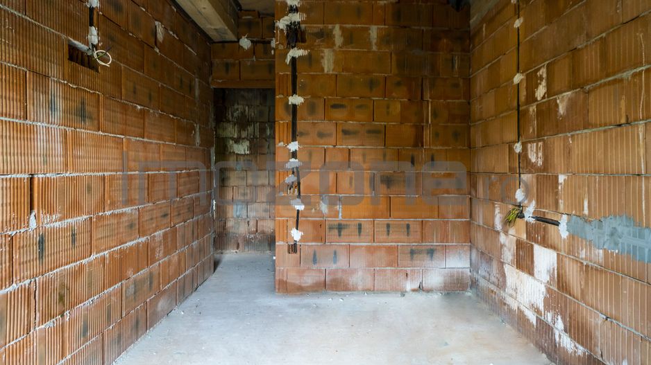 Apartament 3 cam., 2 bai, 2 balc., bloc nou, finisat la cheie, centrala termica - Poză 9