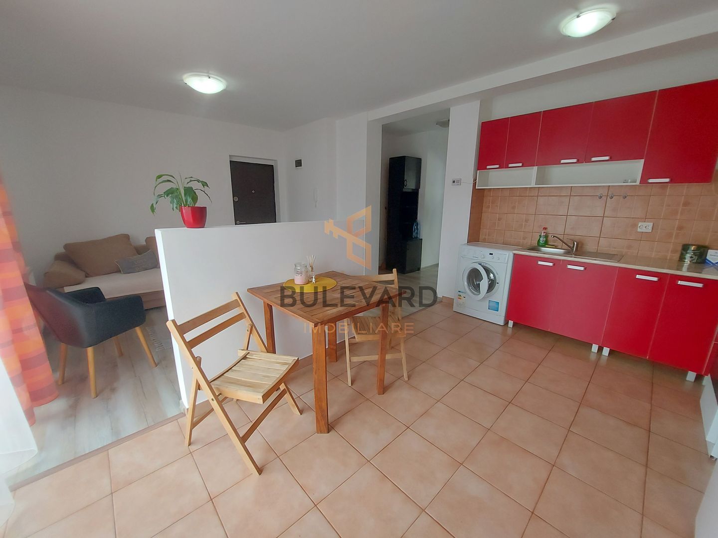Apartament cu 2 camere, zona strazii Tineretului! - Poză 1