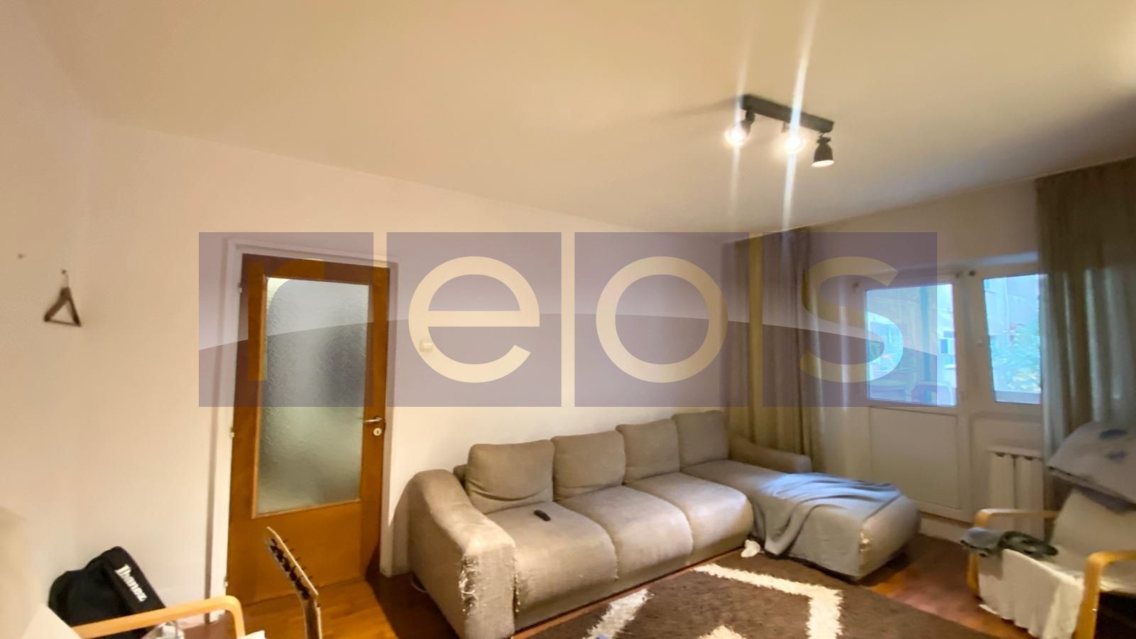 DE VANZARE APARTAMENT SPATIOS 4 CAMERE | 2 BALCOANE | ZONA SEBASTIAN - VULCAN - Poză 3