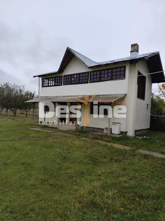 VIla Teisani si 11250 mp teren - Poză 2