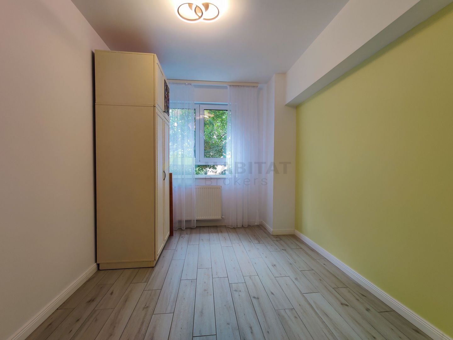 Prima inchirere,  strada Odobesti la intrarea in parc - Poză 7