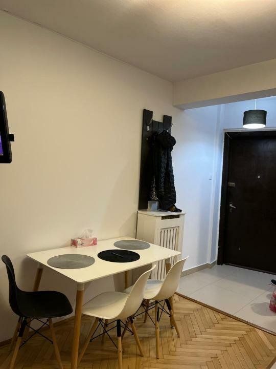 Apartament 2 camere ultracentral, mobilati utilat,et.1 ,47mp utili,vedere spate. - Poză 10