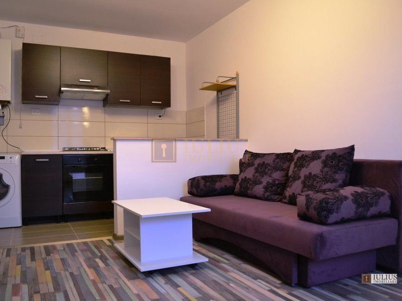 Dormitor inchis + sufragerie deschisa cu bucataria, amenajat si mobilat modern. - Poză 2