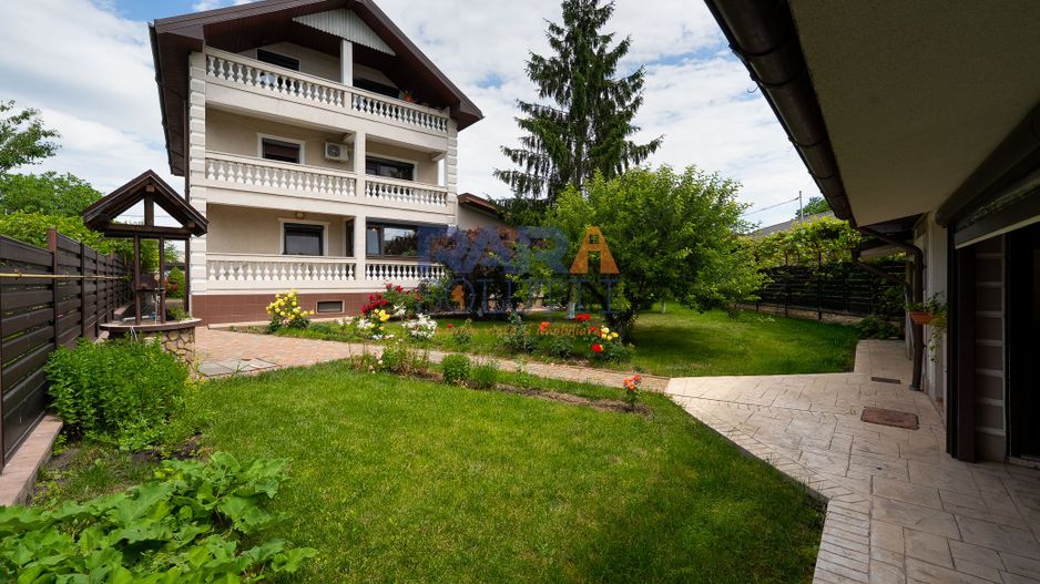 Vilă impresionantă în zonă deosebită - Poză 21