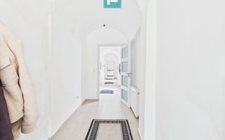Casă cu 6 camere în zona Central - Poză 6