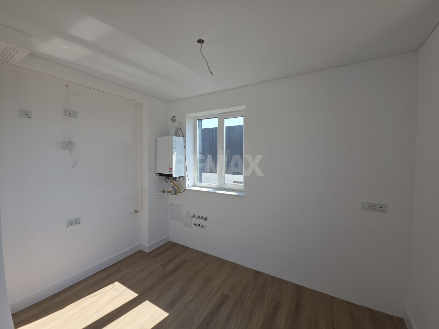 Apartament cu 2 camere în București, Pipera, România - Poză 4