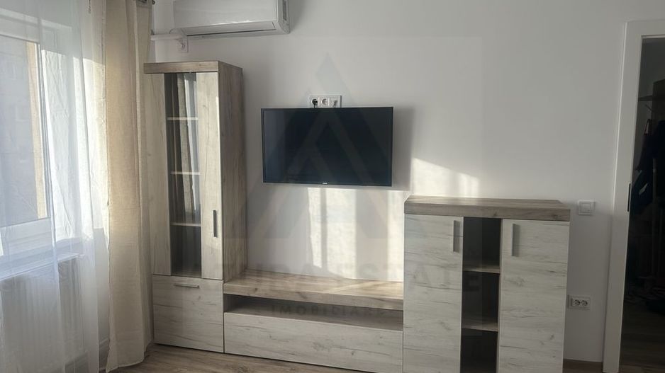 Apartament 3 camere semidecomandat etaj 2 strada Semaforului - Poză 4