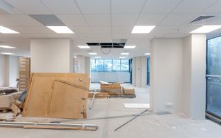 Spațiu Comercial. Business Centrul ROYAL TOWER - Poză 8