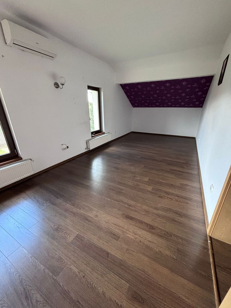 Casa individuala frumoasa si spatioasa in Giroc - Poză 19
