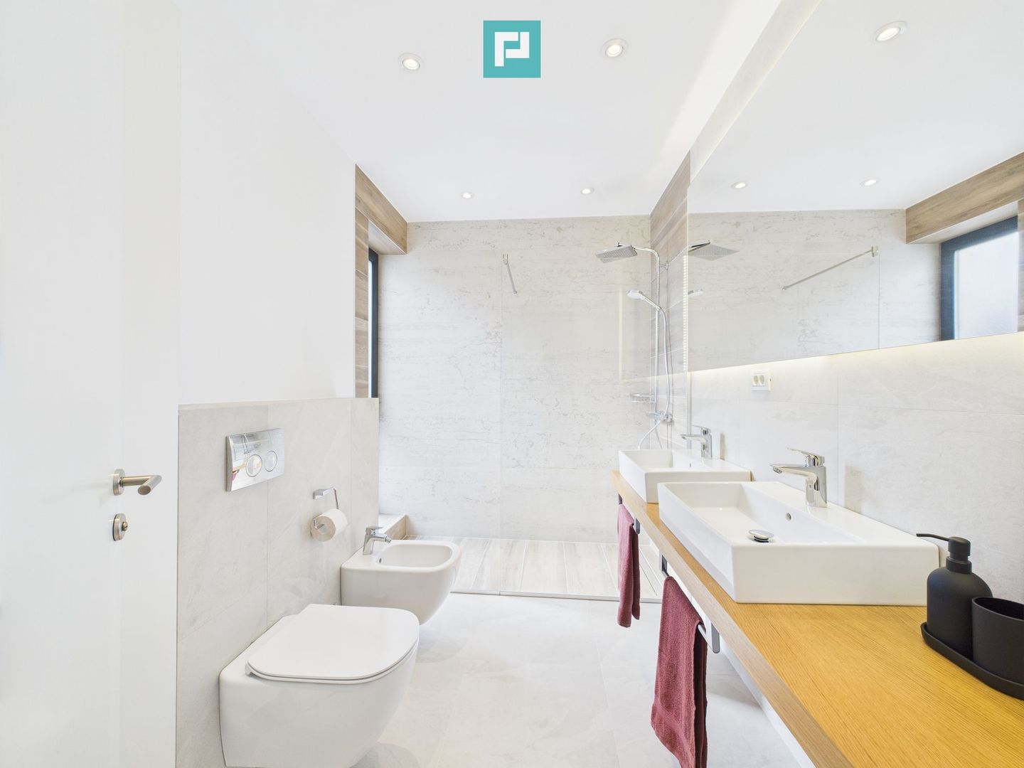 Casă modernă și elegantă, mobilată și utilată - Poză 17