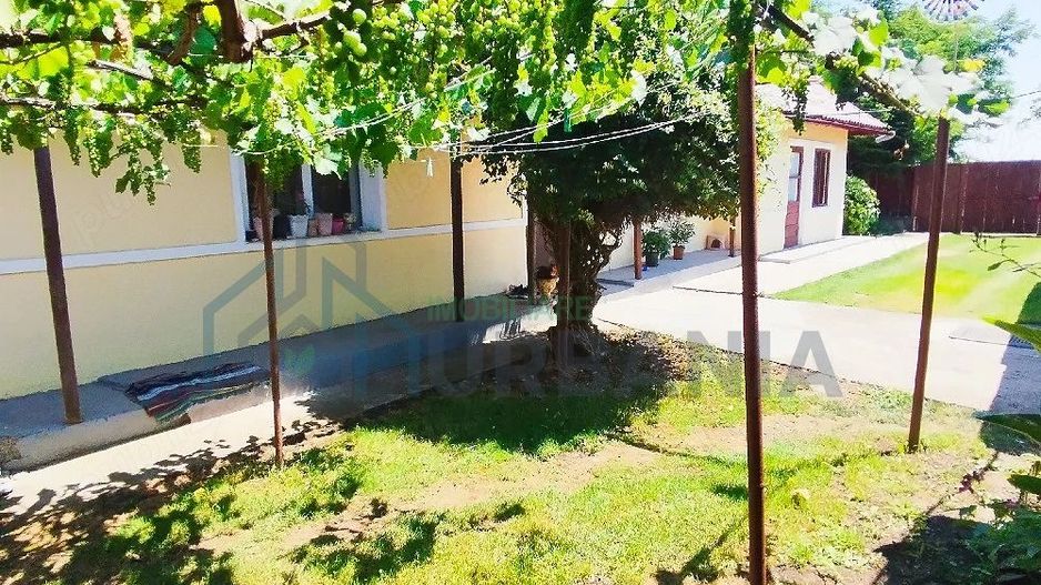 Casă de vânzare, zona Al. I. Cuza, Iași - Poză 4