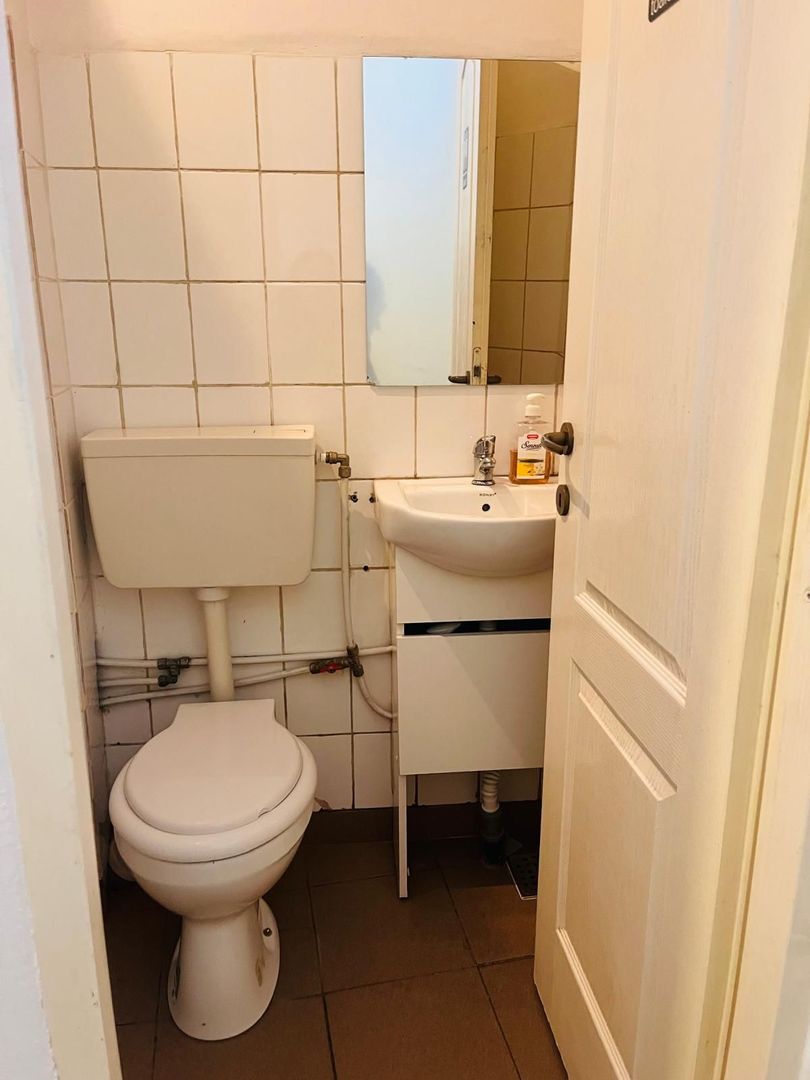 Spatiu stradal, central, cu vad comercial si vizibilitate excelenta - Poză 6