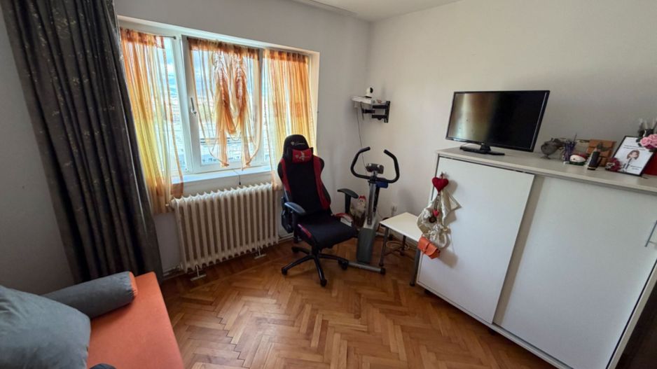 Apartament 3 camere, decomandat  - zona Cetate - Poză 11