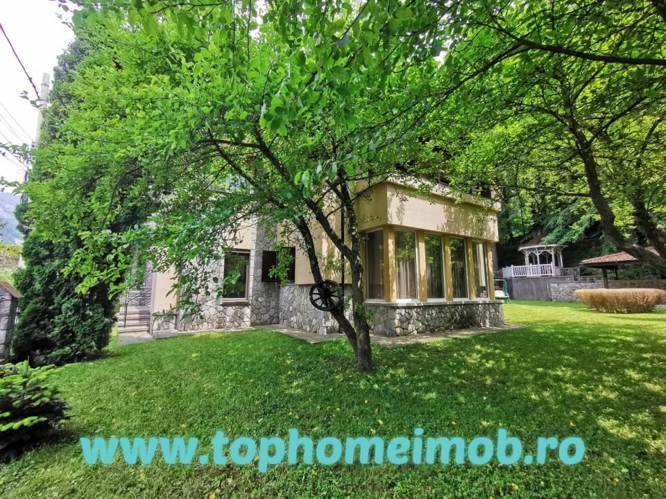 Vila deosebita Sinaia- Cumpatul - Poză 2