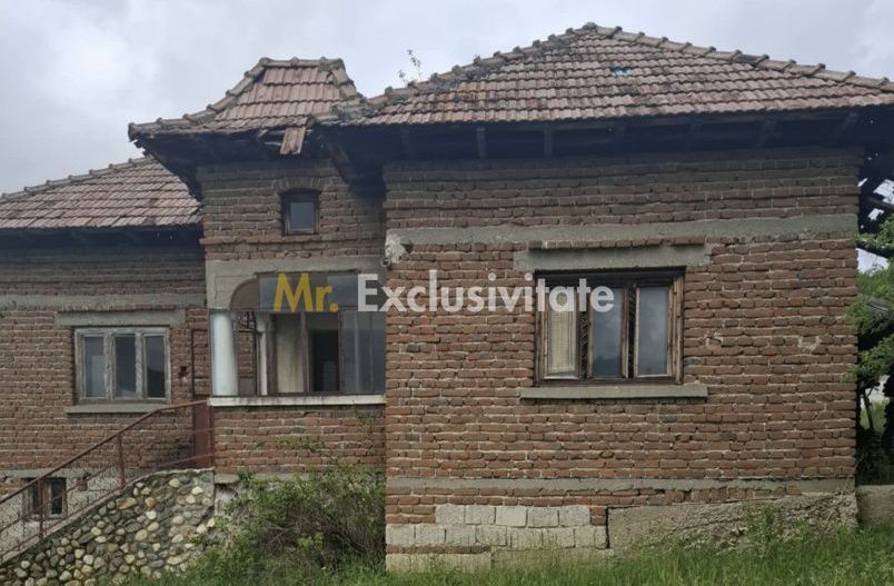 Teren 4226 mp si casa de renovat in loc. Babana, jud. Arges - Poză 4