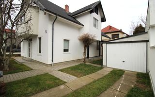 Casa individuala, zona Brytim, 4 camere + 2 bai, centrala proprie. - Poză 1
