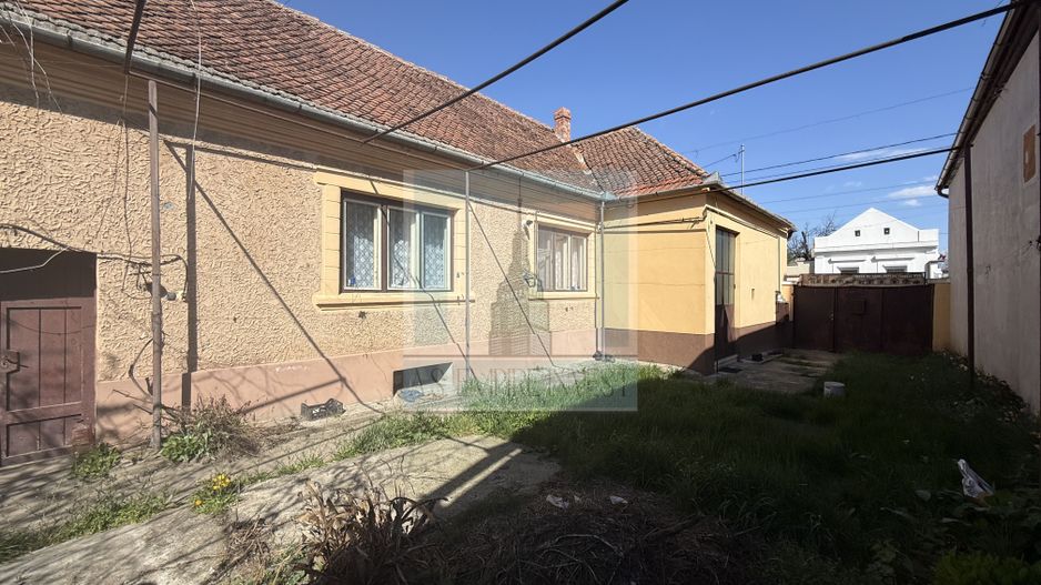 Casa 3 camere,singur in curte,360 mp teren - Halchiu/Brașov - Poză 4