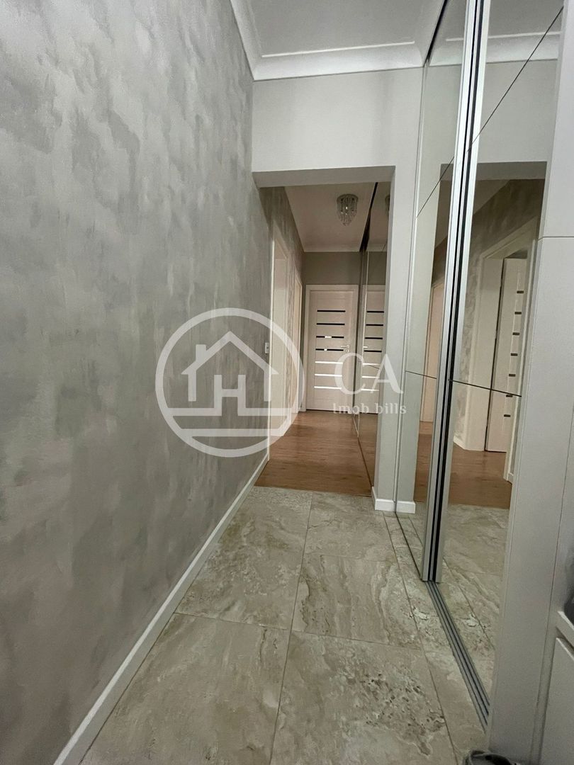 Apartament LUX de vanzare cu 3 camere în zona Calea Aradului, Oradea - Poză 11