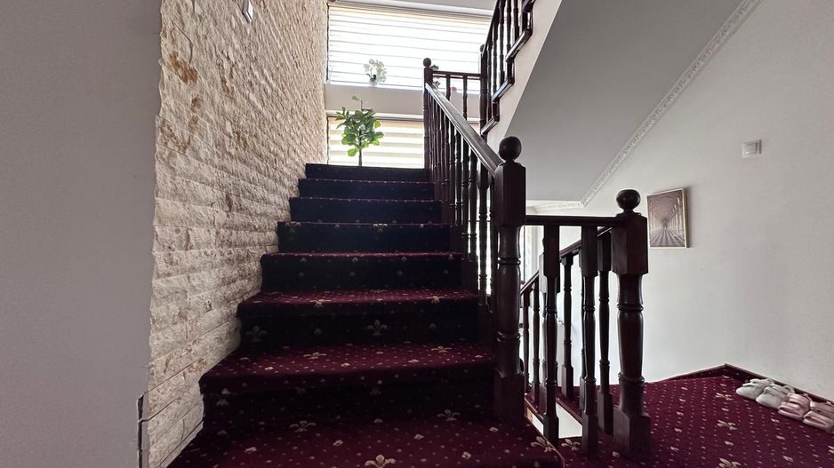 Vânzare casă S+P+E -Valea Voievozilor cu panouri solare si garaj dublu - Poză 15