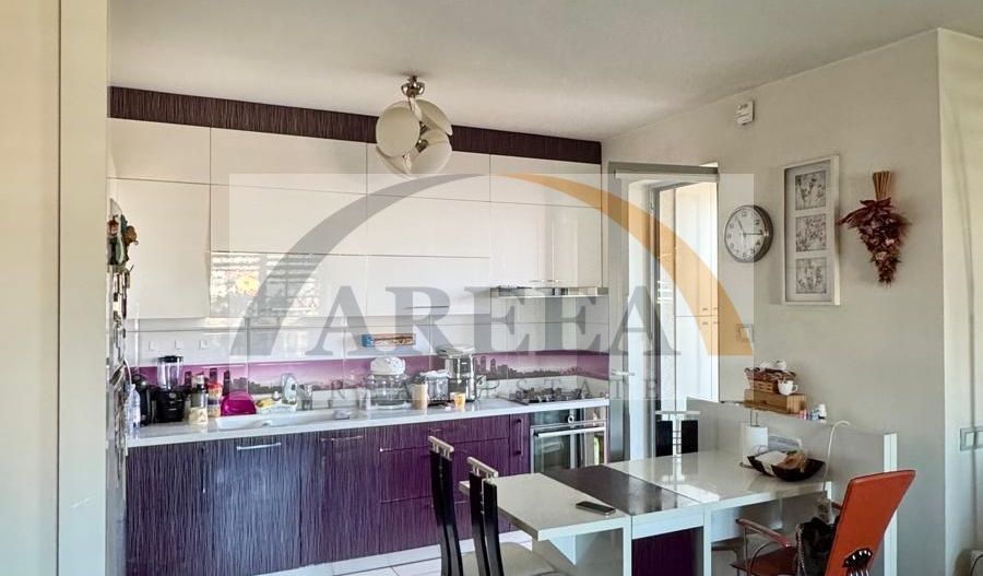 De vanzare - 3 camere decomandat etaj 4 - Splaiul Unirii - Poză 5