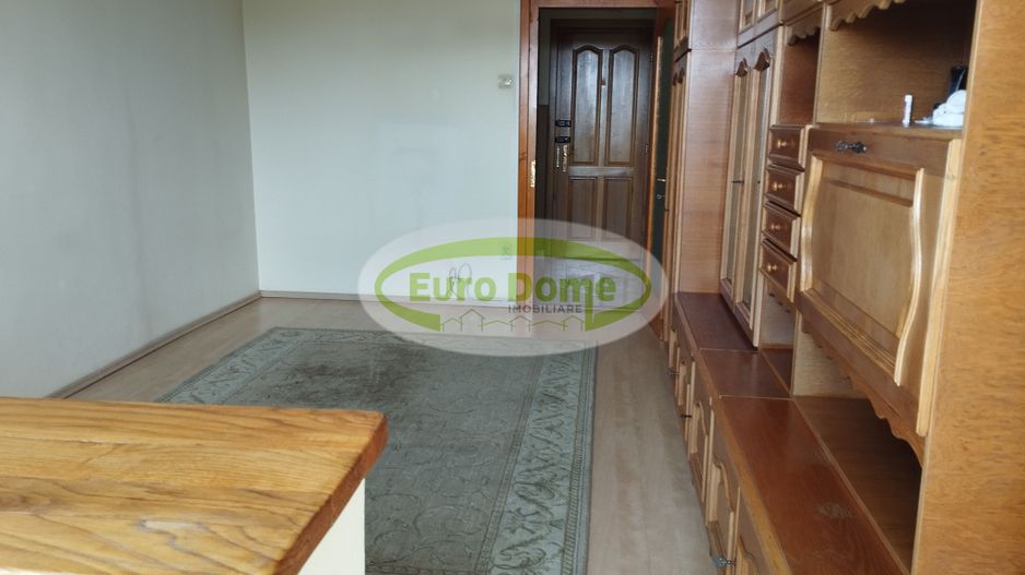 Inchiriere  apartament de 2 camere decomandat - Poză 9