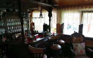 🏡 Proprietate exclusivistă cu 2 case, piscină și sală de fitness - Poză 12