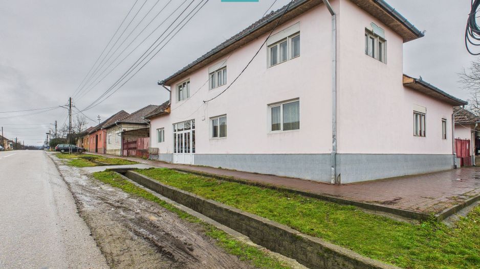 Casă modernă P+1, cu magazin, lângă orașul Sebiș - Poză 18