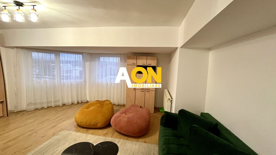 Apartament cu 2 Camere, Etaj Intermediar, Zonă Ultracentrală - Poză 3